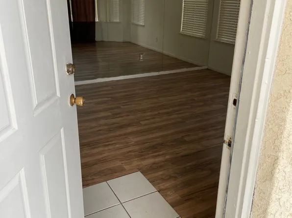 5584 W Chennault Ave, Fresno, CA 93722