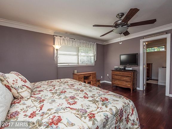 Bedroom (Master)