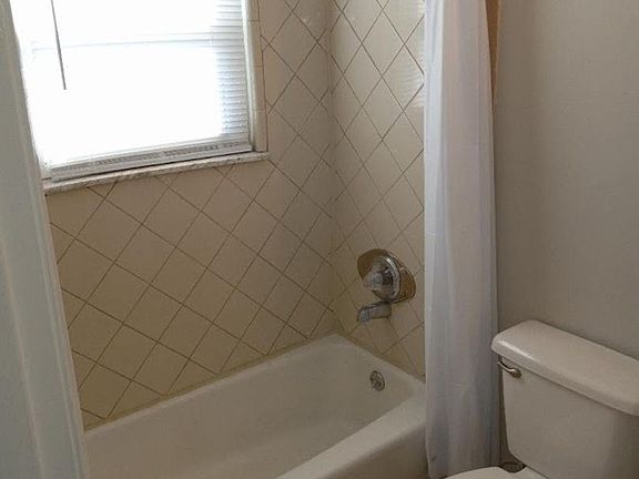 3rd image of 3200 E Indian Trl APT 1