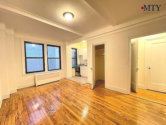 1st image of 155 E 52nd St APT 6E