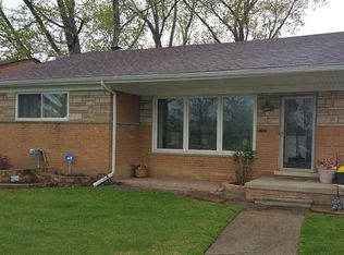 23711 Church St, Oak Park, MI 48237