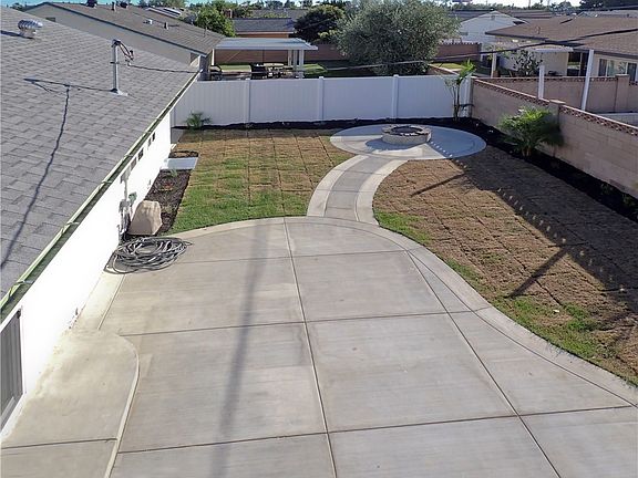 4th image of 313 Stardust Dr