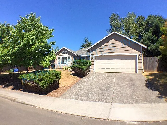 40235 McCormick Ct photo 1