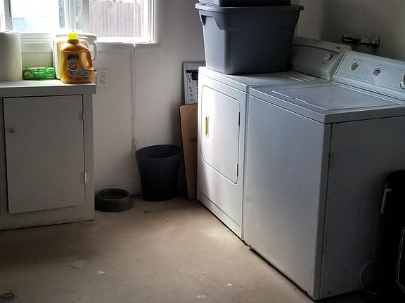 3rd image of 1205 McCullens Ave