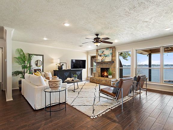 3rd image of 22766 Diamond Bay Dr