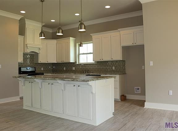 5th image of 4905 Woodstock Way