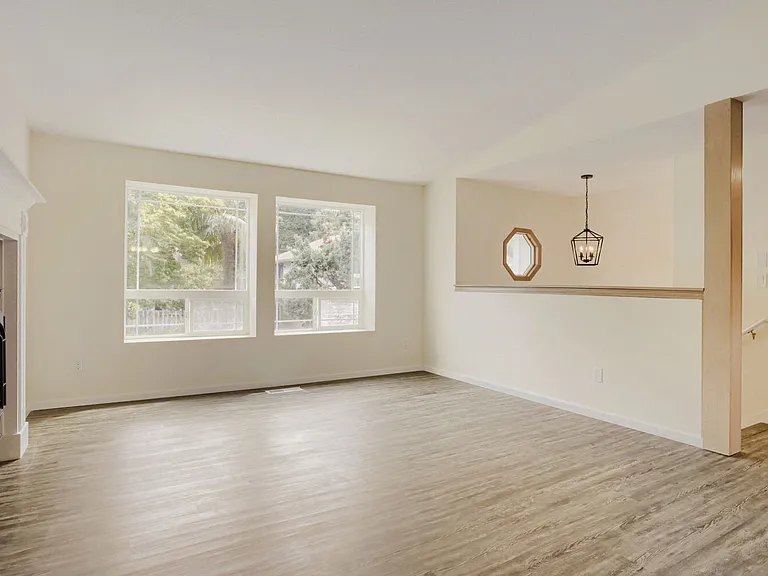 14539 SE Center St — Photo 11