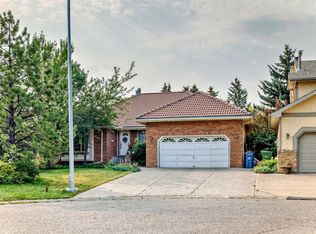 131 N Varsity Estates Ter NW, Calgary, AB T3B 5J6