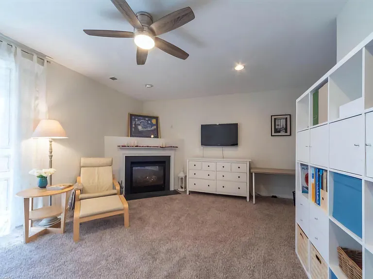 6931 Rolling Creek Way — Photo 24