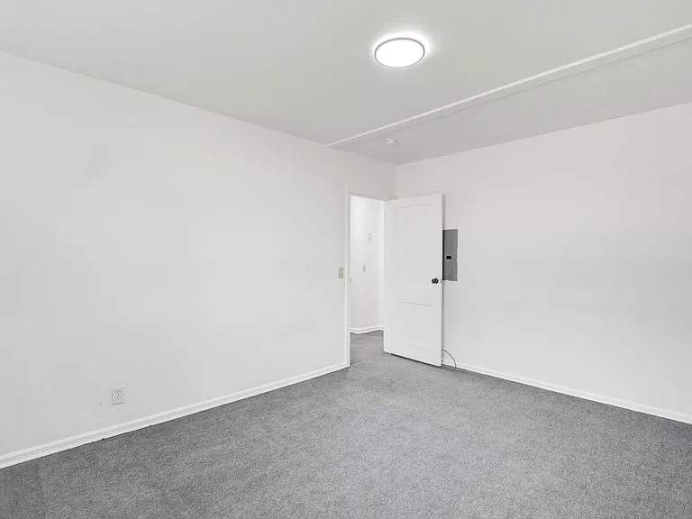 237 Broad St — Photo 27