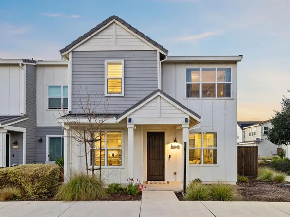 1346 Bloom Ln, Morgan Hill, CA 95037