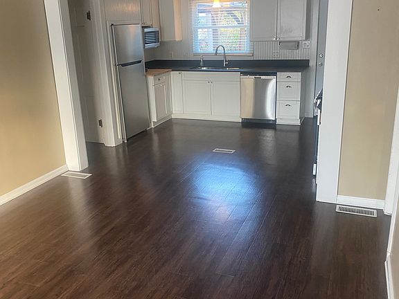 3rd image of 401 N Broad St