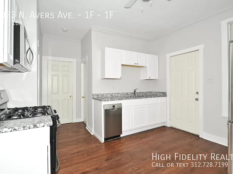 2033 N Avers Ave #1F — Photo 4