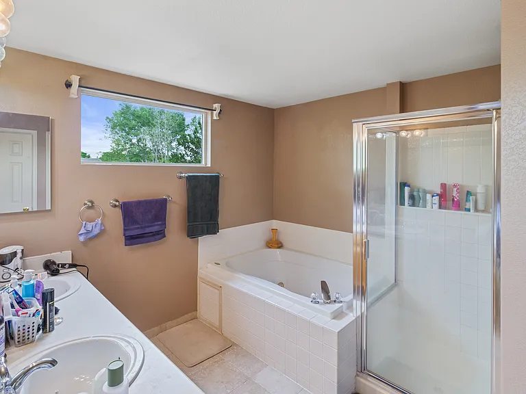 420 Hudson Ct — Photo 18