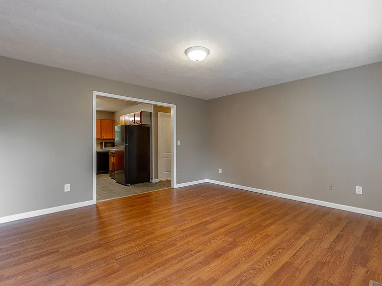 11209 Dayton Pike — Photo 2