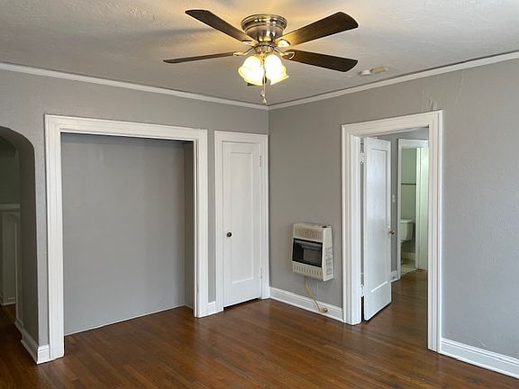 2nd image of 1619 S Van Buren St #10