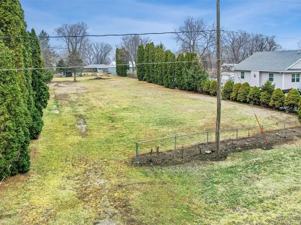 2700 NE 53rd Ct, Des Moines, IA 50317