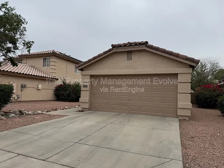 11915 W Rosewood Dr — Photo 3