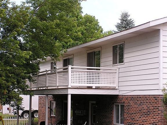 Huge back and side yards with lots of trees