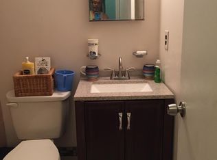 7429 Jayhawk St, Annandale, VA 22003