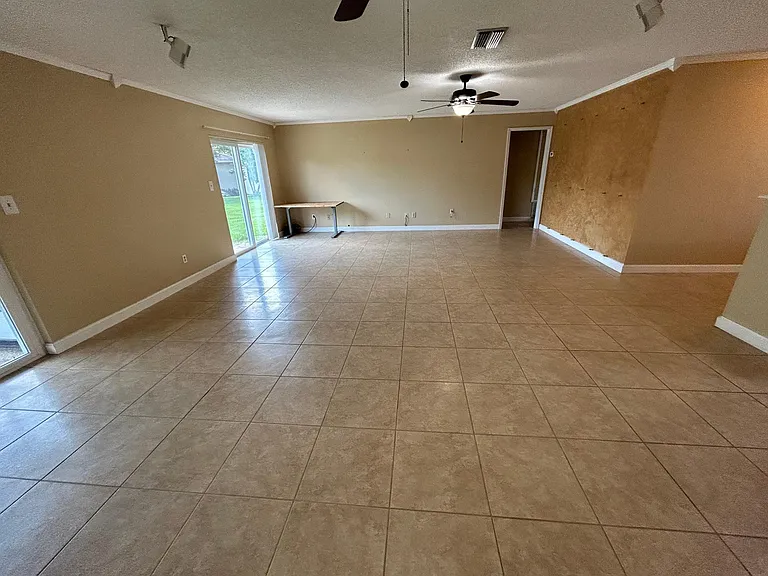 10816 Waterford Ct — Photo 9