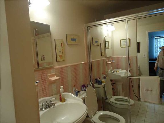 5th image of 1880 S Treasure Dr APT 3G