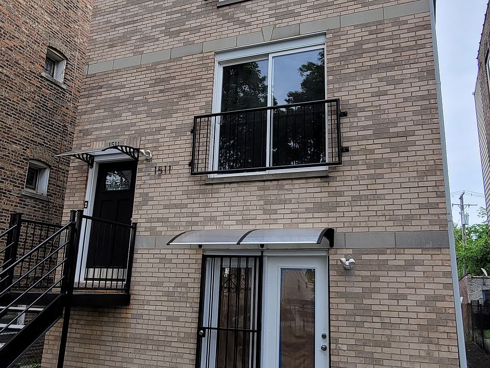 1st image of 10922 S Eberhart Ave