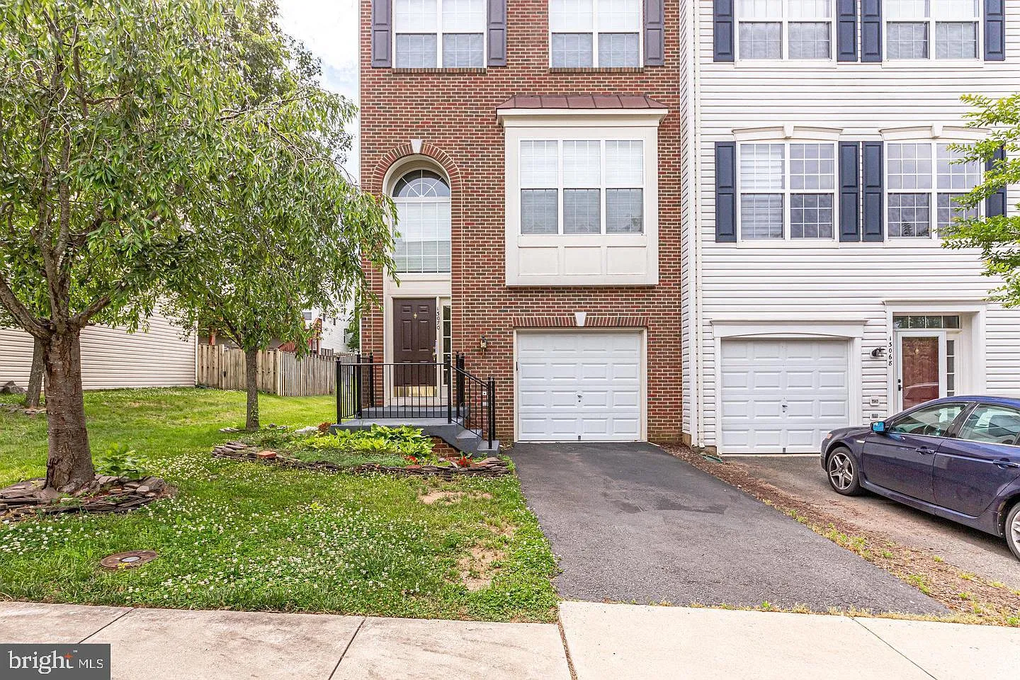 3 bed, 3.5 bath, 2128 sqft, $3,200 — Photo 1
