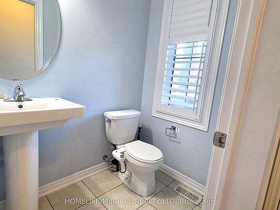 5th image of 12 Pearman Cres