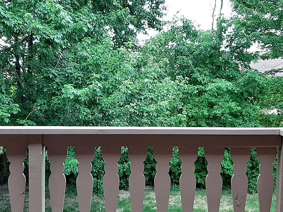 4th image of 30556 Oakridge Manor Dr #30556