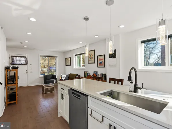 89 58th St SE, Washington, DC 20019