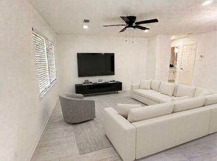 10402 Hinds St, Houston, TX 77034