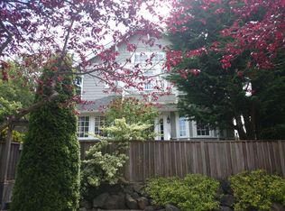 3017 NW 70th St, Seattle, WA 98117