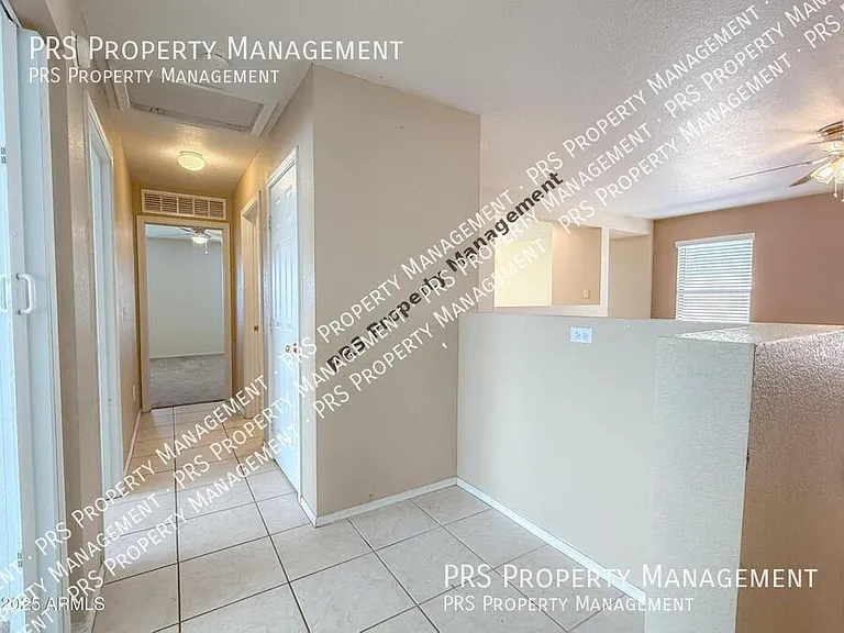 1042 S Clancy Cir — Photo 4