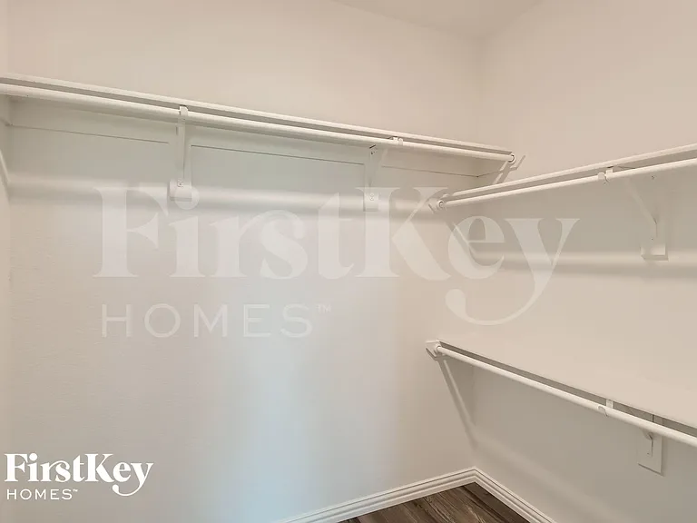 7360 Parkside Place Dr — Photo 16