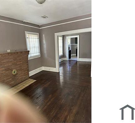 3rd image of 527 W 19th St