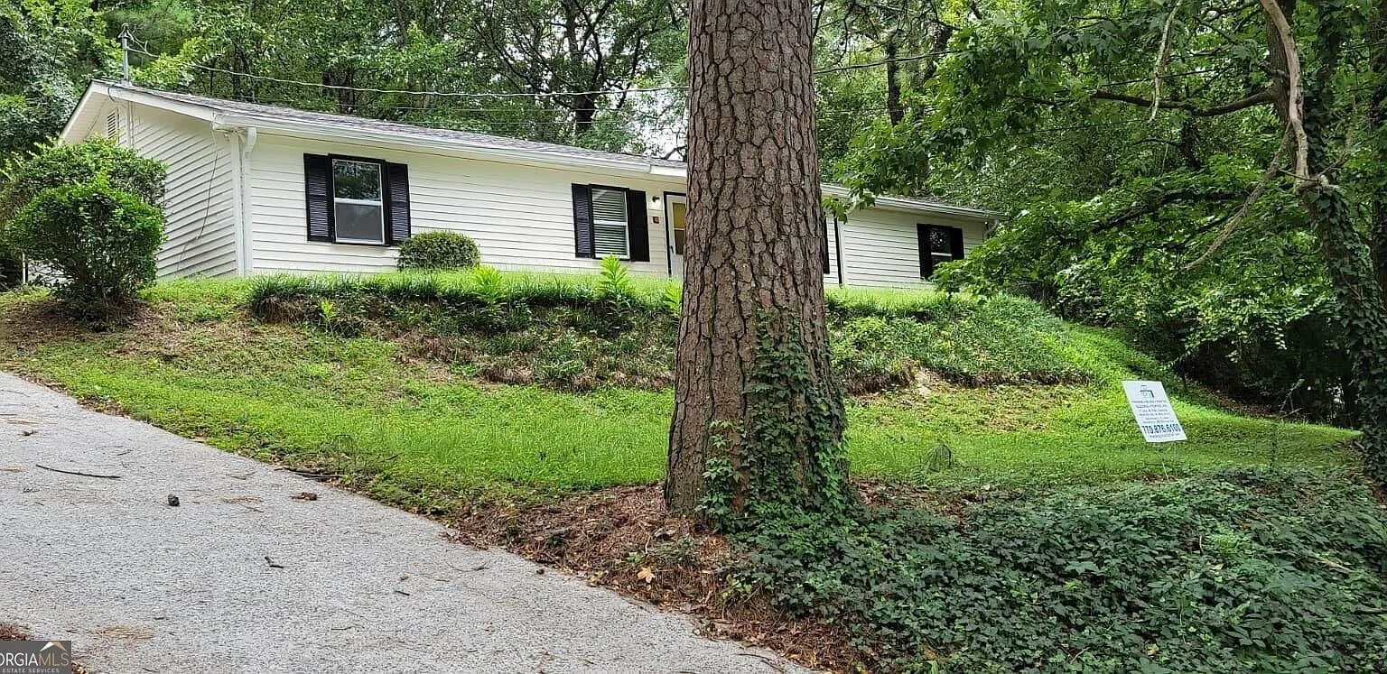 2 bed, 1.0 bath, 1020 sqft, $1,600 — Photo 1