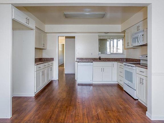 4th image of 2308 Meridian Ave