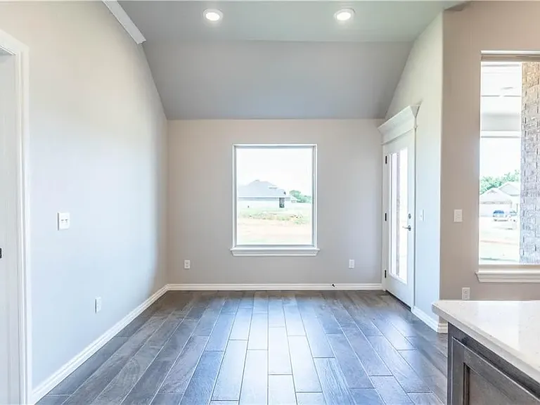 4201 Clevenger Dr — Photo 26