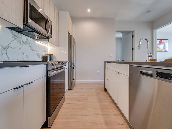 5th image of 319 Pine St #405