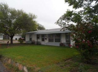 909 E 6th St, Del Rio, TX 78840