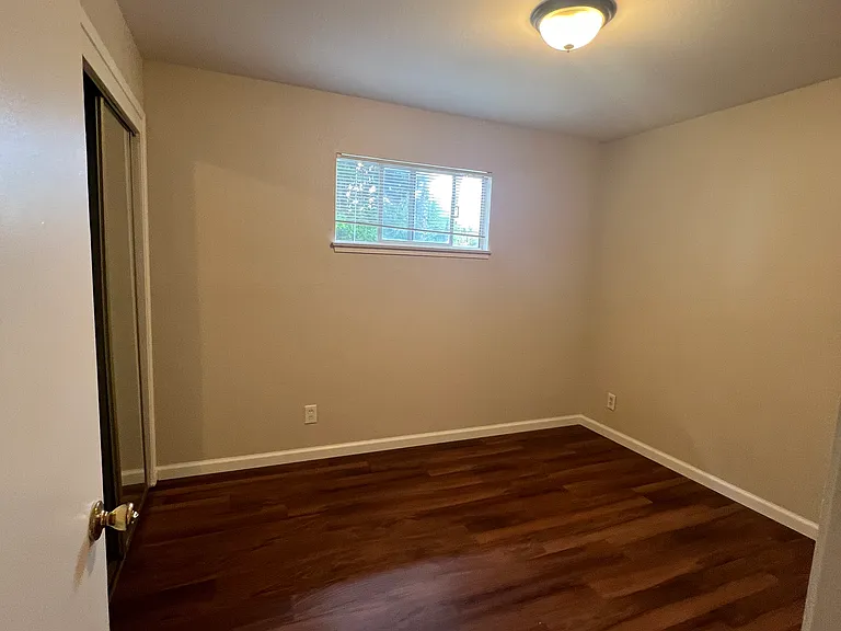 4505 Riverside Blvd #7 — Photo 9