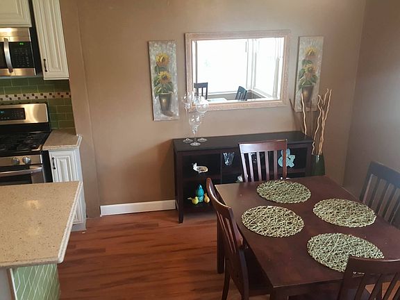 5th image of 443 Crescent Dr