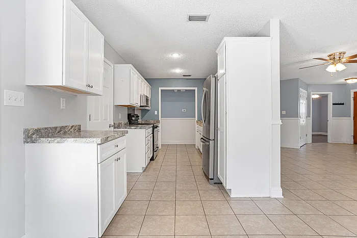 1517 Porpoise St — Photo 9