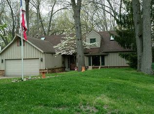 5835 Acres Rd, Sylvania, OH 43560