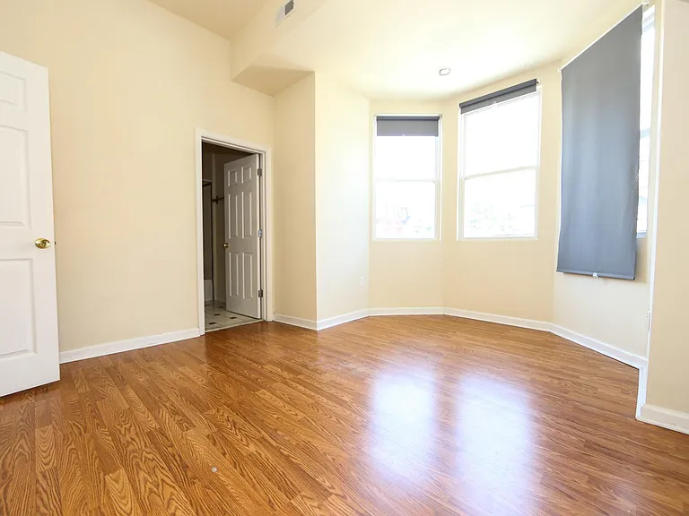 1447 N 17th St #2 — Photo 5