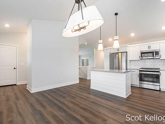 5th image of 1733 Mulligan Dr