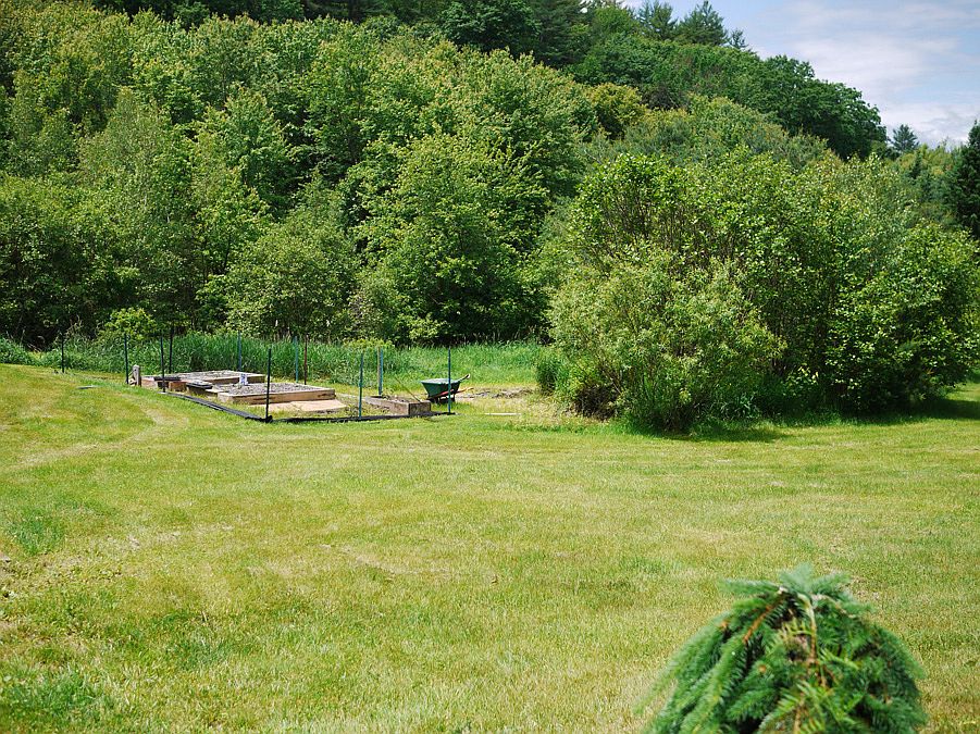 2nd image of 227 Tolend Rd