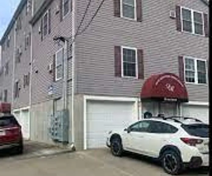 79 Ash Street — Photo 2
