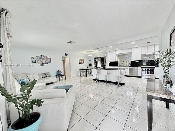 4th image of 7005 NW 94th Ave